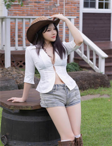 《日本巨乳女优-马丁的早晨全集高清》