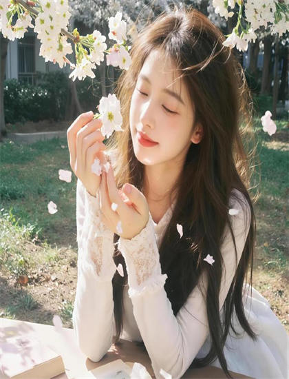 带你走进《上司竟是未婚夫》的幕后世界：的创作历程与幕后花絮 了解优秀作品的创作秘密